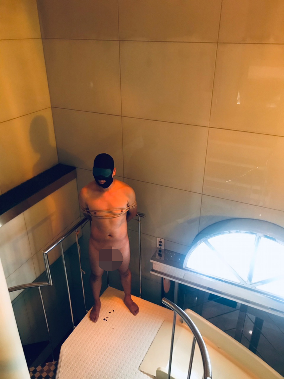 M男放置プレイ